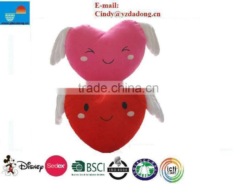2014 new design heart shaped cushions