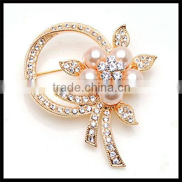 elegant pearl brooches for wedding invitation