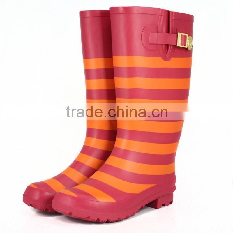 New style of colorful stripe rain boot