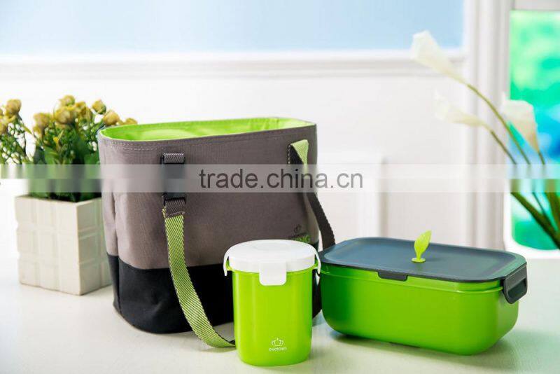 lunch box set, including plastic lunch box, plastic go cup and insulated cooler bag