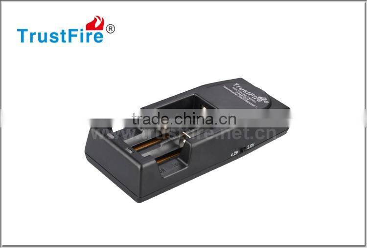 wholesales Charger TR-001 TrustFire automatic battery charger 18650 battery charger US,Aus,UK and EU Plug