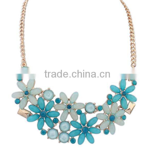 2016 wholesale fashion fresh flower statement necklace