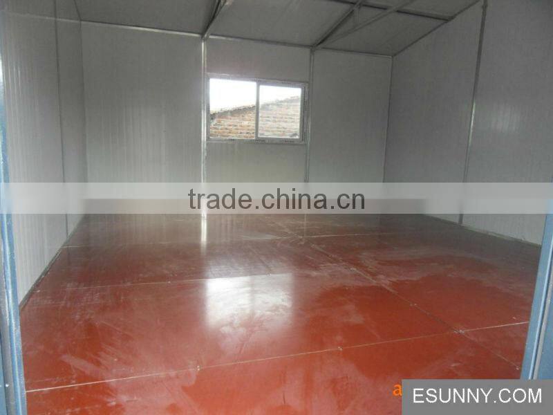 Prefabricated steel frame sandwich panel house