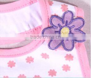 2014 latest and cute design styles embroidery baby bibs