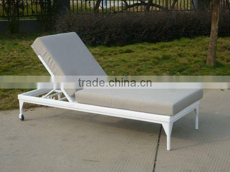 GOOD QUALITY PEOPLE LOUNGER FURNITURE SUNLOUNGES UV resistant garden furniture rattan Sun lounger