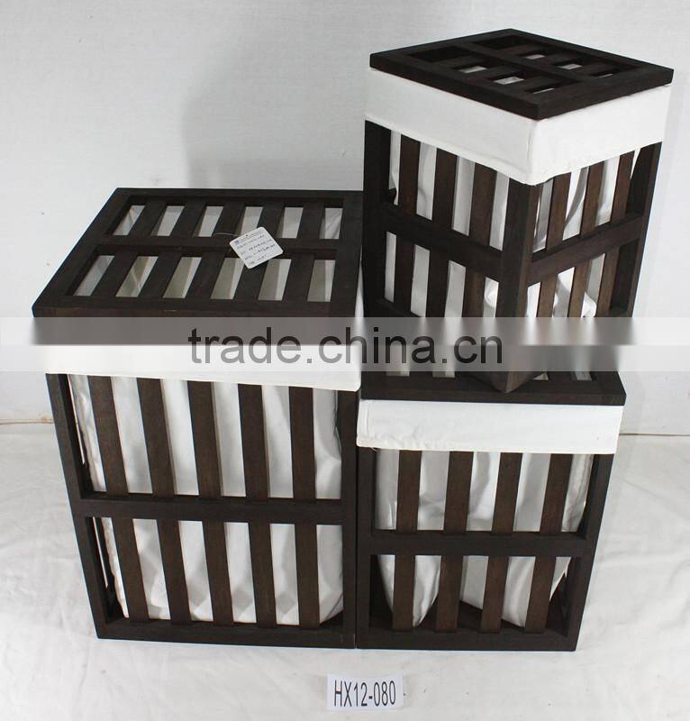 Set of 3 square wood crates with lid and liner, black finish