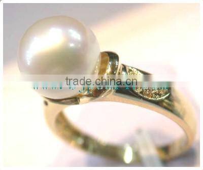 white south sea pearl and high quality gold ring