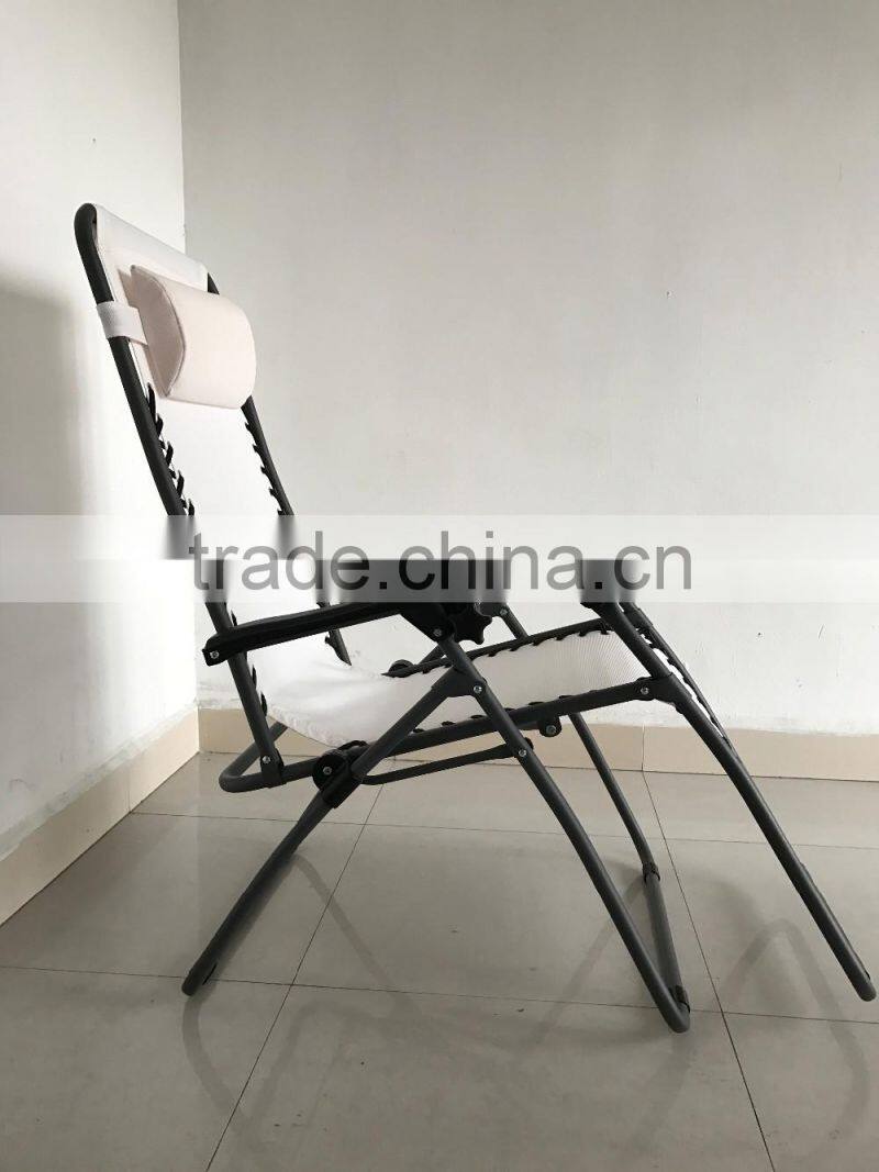 White Zero Gravity Chair Portable Folding Beach Chair with anthracite frame