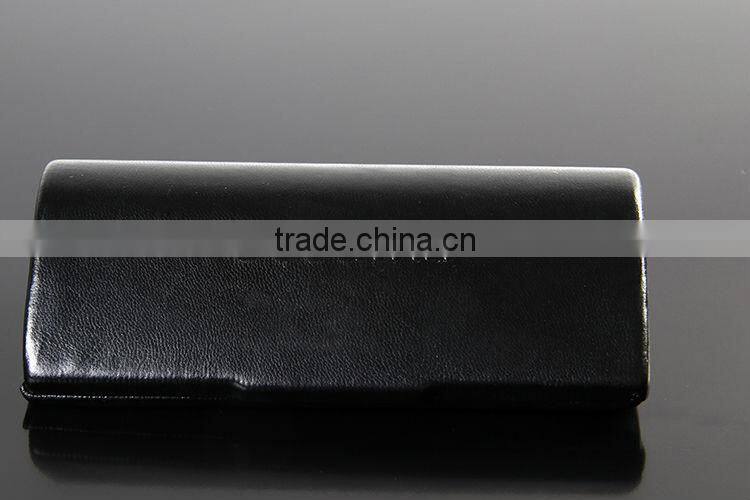eyewear accessory glasses case