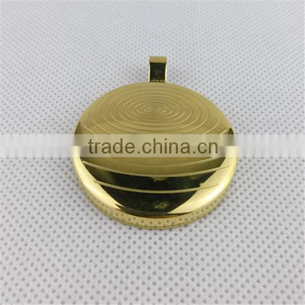 Quantum pendant with 2000-3000 negative ions