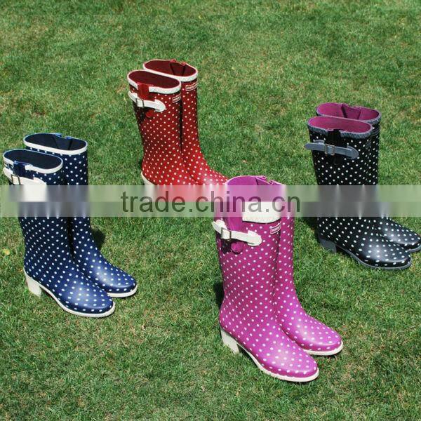 rubber boots,Different Sizes,patterns are available
