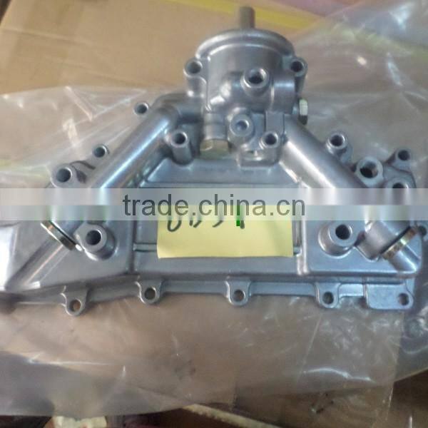 6D31 ME088928 OIL COOLER COVER