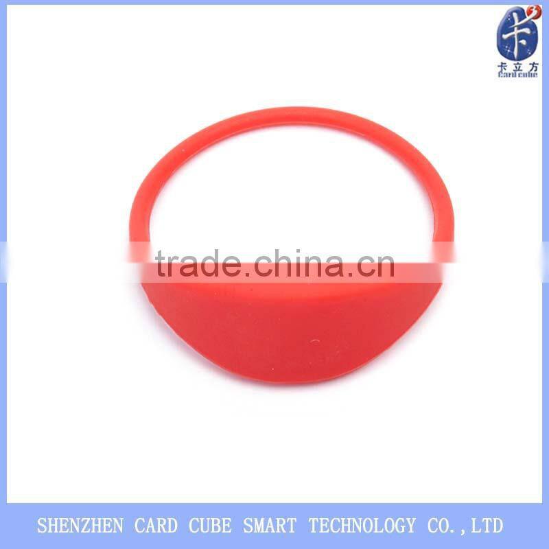 Professional manufacturer of RFID nad NFC wristbands