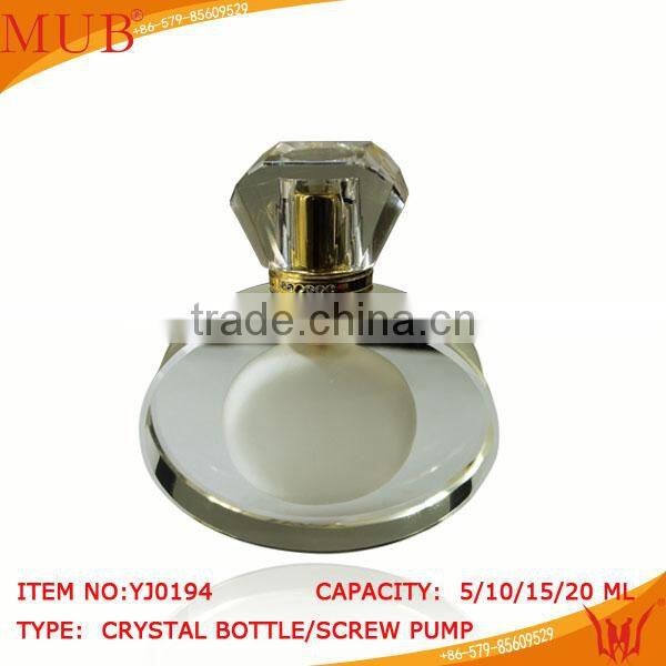 TOP10 OEM FACTORY New Design hot sale crystal love perfume bottle 20ML