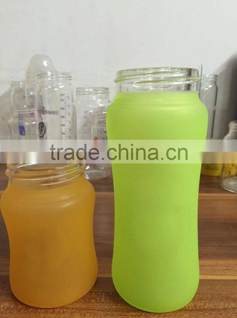 China supplier 120ml /4oz wide neck silicone coating glass baby feeding bottles with small nipple / teat for infant formula