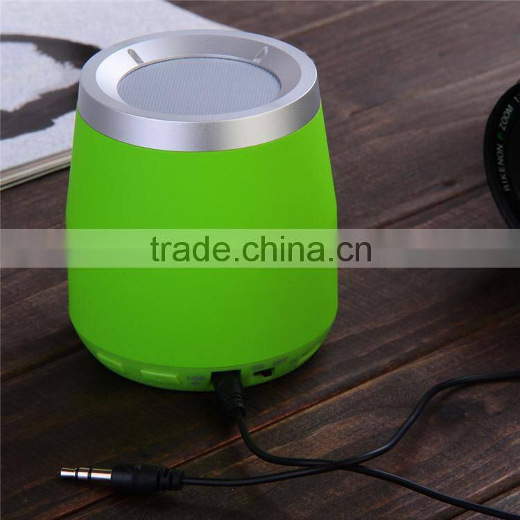 Cheap Fashion Design Mini Wireless FM Mini F-100 Bluetooth Support TF Card Bluetooth Speaker with Good Sound Effect