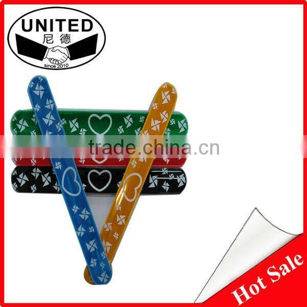 2015 high quality custom made personal new pvc slap bangles