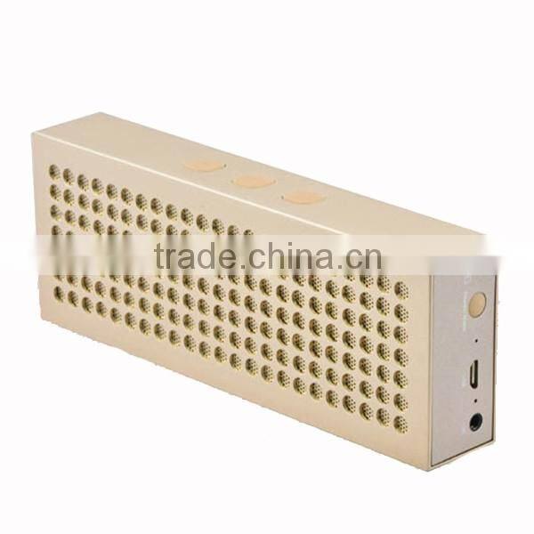 Metal bluetooth speaker with AUX Line in