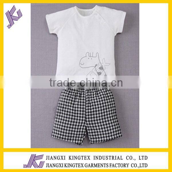 High quality printed giraffe boy's t shirt set, children summer clothing sets,Hot fashion sale baby girls set