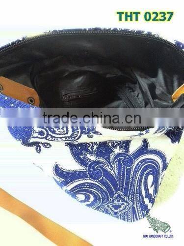 Neon shoulder bag / screen printed.