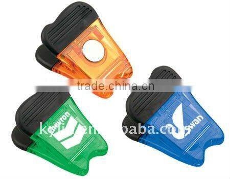 plastic magnetic clip