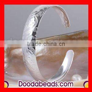 Fashion Dolphin Play Ball 925 Silver Clasp