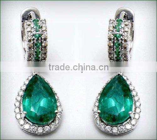 Women's emerald gold bangles jewelry