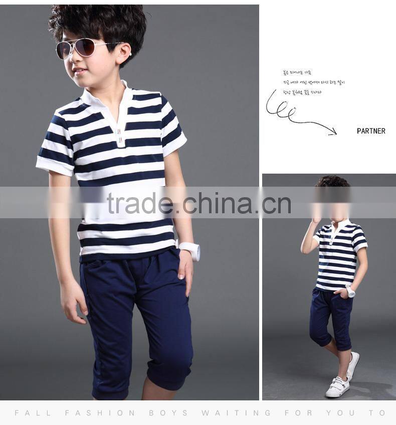 The boy with short sleeves