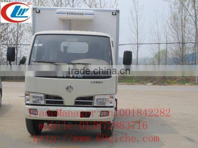 DongFeng FuRuiKa Small -scale 4*2 Refrigerator Truck