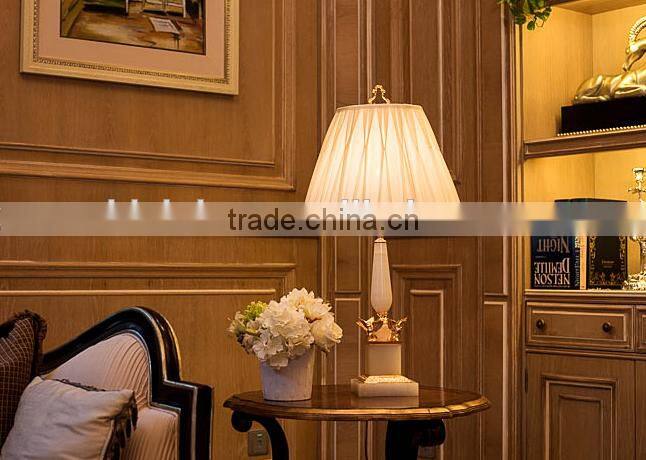 Luxury jade made body with brass decoration fabric lampshade white color table lamp