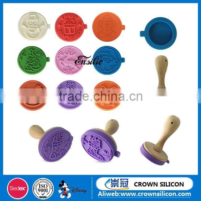 FDA High quality christmas moose shaped wood handle custom silicone cookie stamp