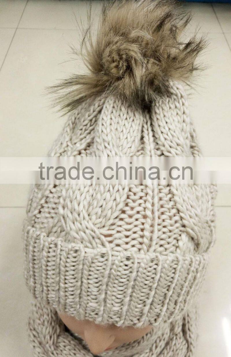 Fashion the newest lady100%acrylic knitted scarf cap with pompom
