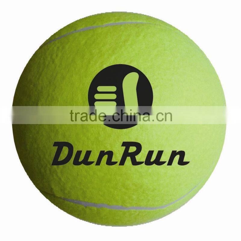 Inflatable tennis ball