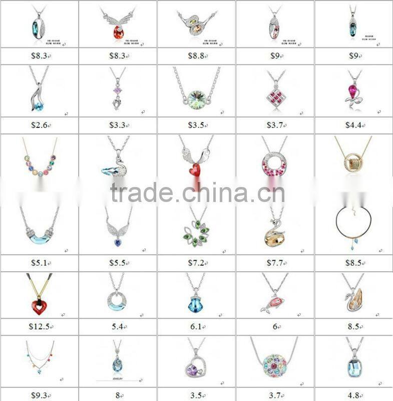 (Z 030607) Rose gold stud earrings 2013 made with zircon