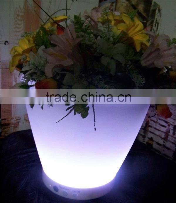 2015 hot sale Bright Color change LED Flower Pot with remote