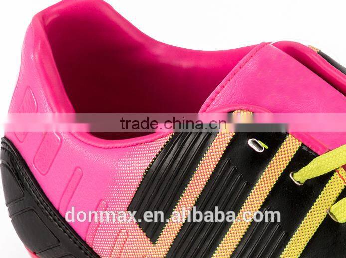New style Colorful Outdoor Lightweight Popular TPU Football Boots Factory Turf Soccer Shoes For Hard Ground