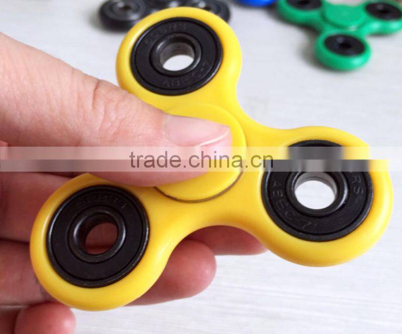 2017 hot sale led hand fidget spinner with speaker