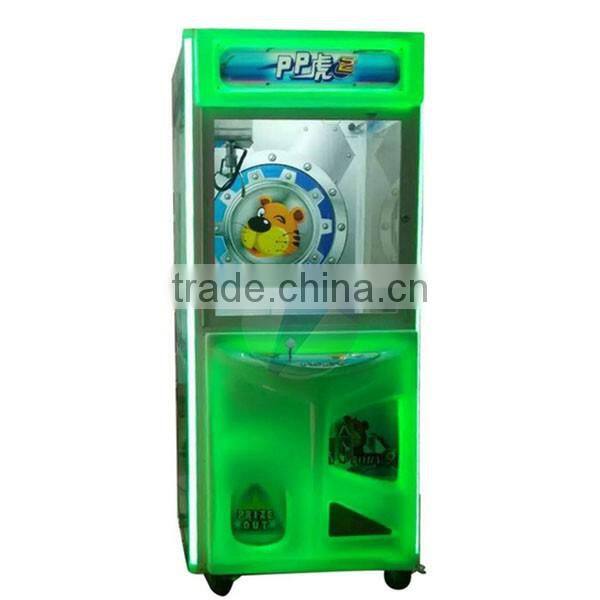 Newest kids coin operated game machine toy crane claw machine for sale