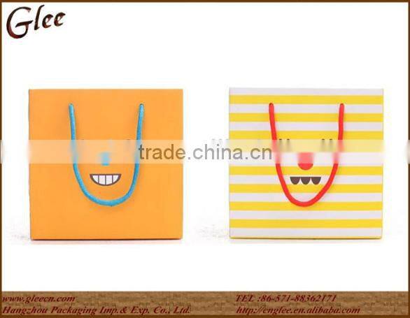 Environmental protection paper gift bags shopping bag