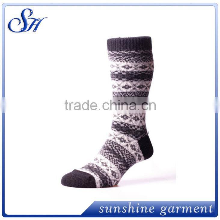 nice yiwu purchase agent for Fashion Socks