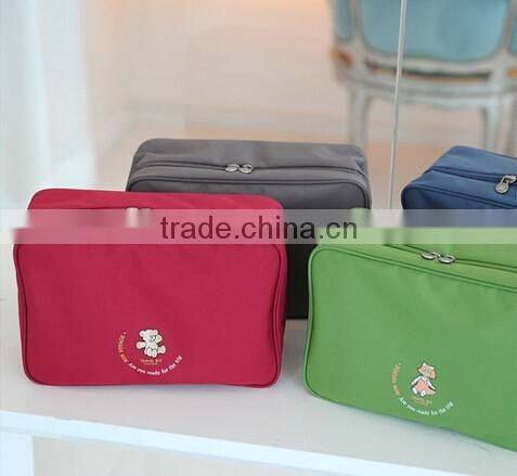 Cosmetic Makeup Bag/Travel Toiletry Bags Insulated Cosmetic Bag for Men or Women/Organizer bag