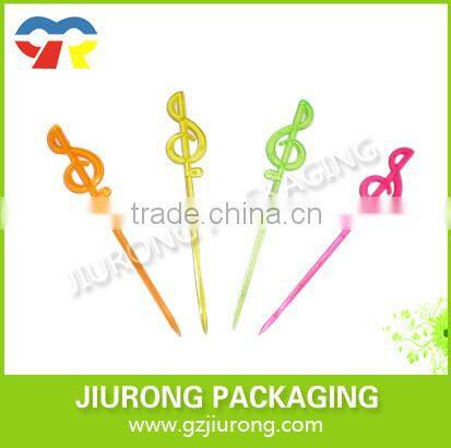 Disposable cocktail stirrer with different colors and shape plastic cutter and fork