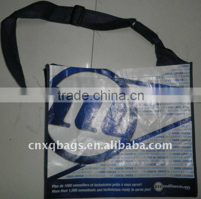 PP Nonwoven shoulder travel bag