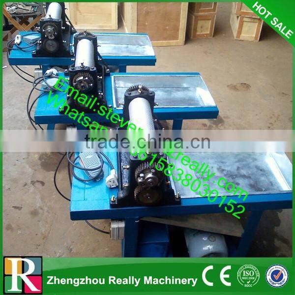 High Quality beekeeping foundation roller /beeswax foundation comb mill