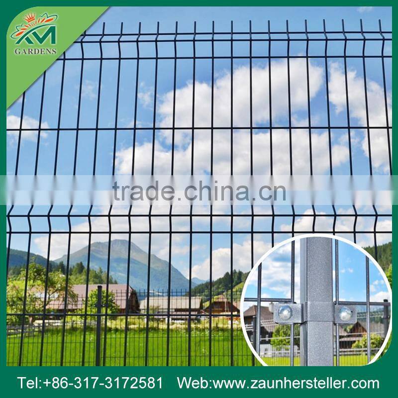 Simple gate design small iron gate