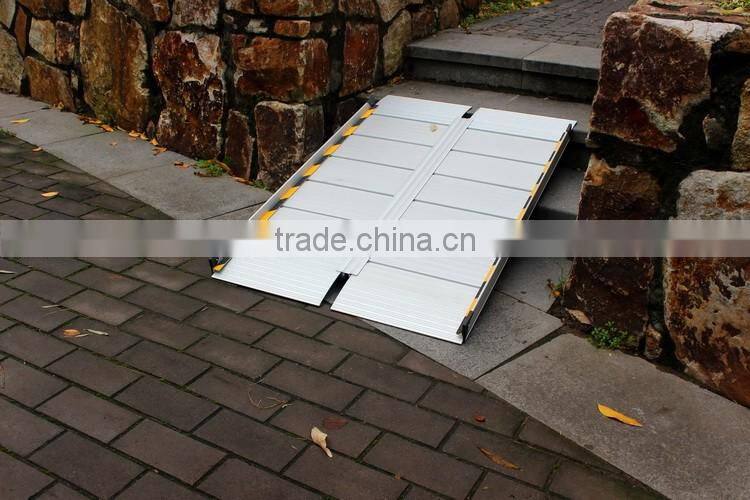 Lightweight aluminium alloy ramp