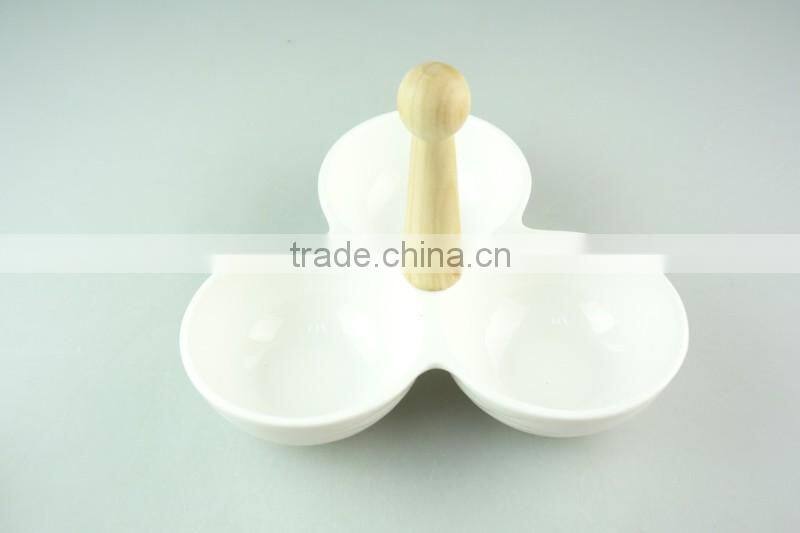 Cheap Ceramic porcelain white serving plates / dishes 3 section snack plate