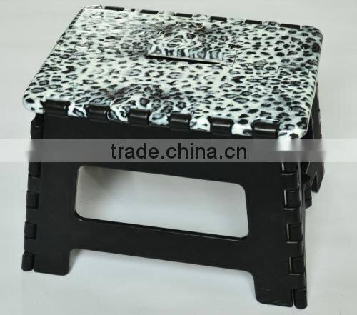 plastic foldable step stool with handle