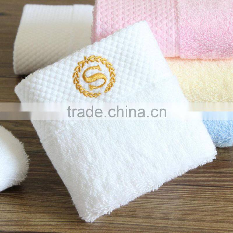 Customized Logo Printed Elegant Natural white Towel for hotel