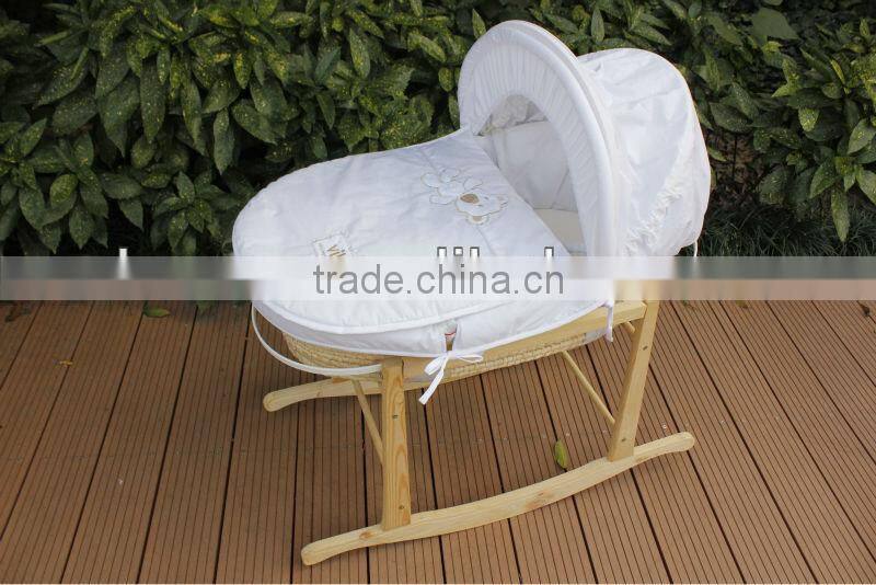 hot sale baby swing bassinet in cute bear embroidery